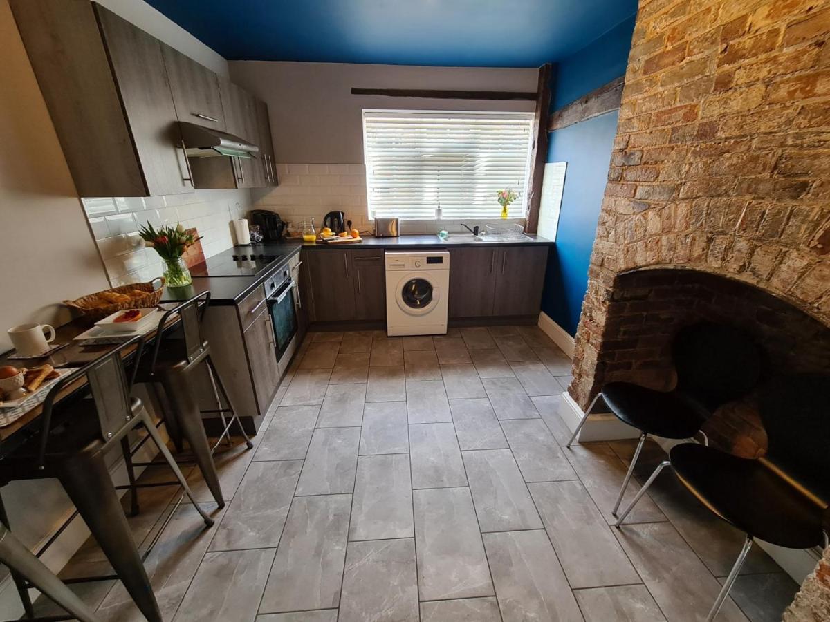 Beautiful Mews House In A Georgian Listed Building Close To The A38 Burton-upon-Trent Exterior foto
