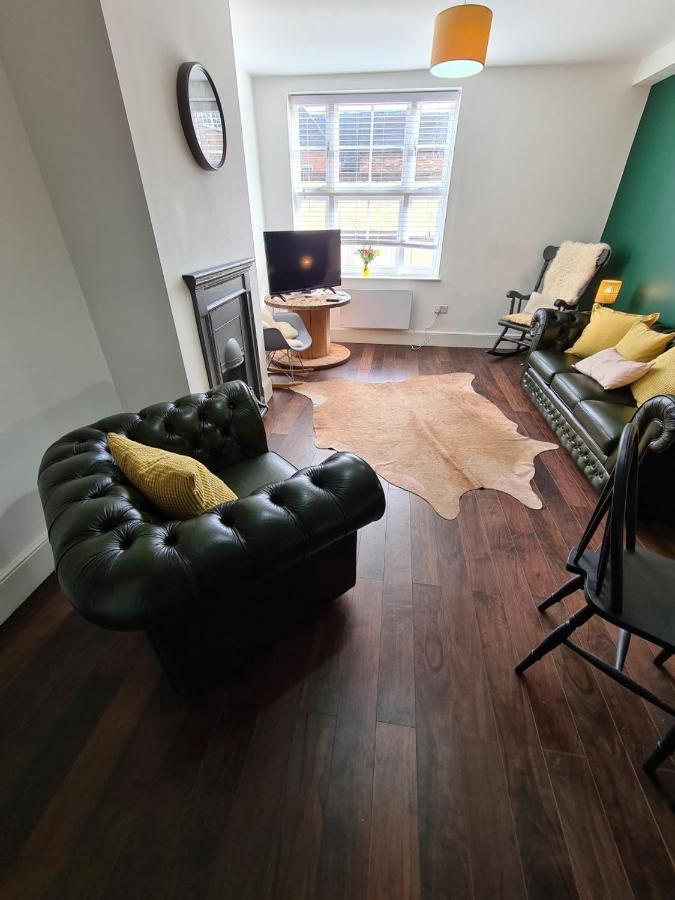 Beautiful Mews House In A Georgian Listed Building Close To The A38 Burton-upon-Trent Exterior foto